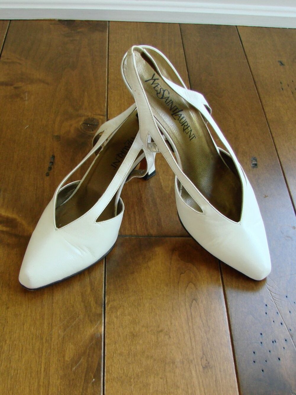 YSL White Slingback Leather Heels Wedding Authentic COA Kitten Heels Vintage 7 - Picture 5 of 13